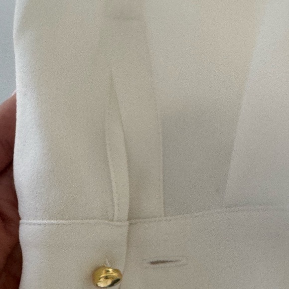 Beautiful Club Monaco blouse - Picture 8 of 9